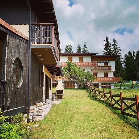 White Ca'Rote Lodge 别墅 *
